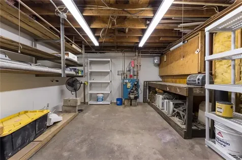 95 Douglas Avenue Portsmouth RI 02871
