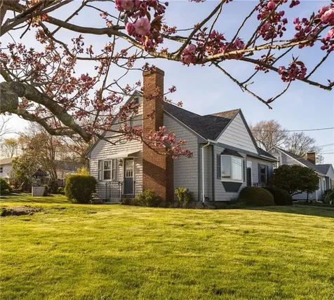 95 Douglas Avenue Portsmouth RI 02871