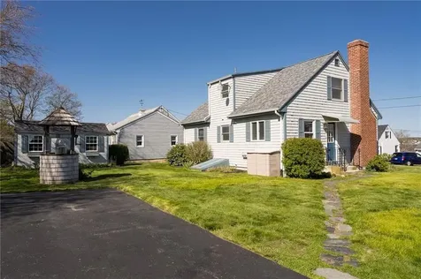 95 Douglas Avenue Portsmouth RI 02871