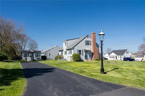95 Douglas Avenue Portsmouth RI 02871