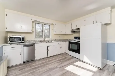 95 Douglas Avenue Portsmouth RI 02871