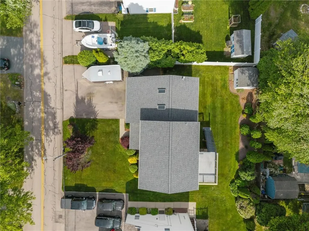 40 Conanicus Road Narragansett RI 02882