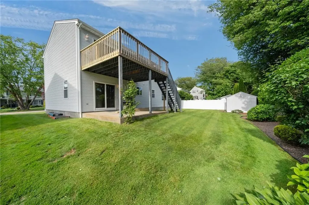 40 Conanicus Road Narragansett RI 02882