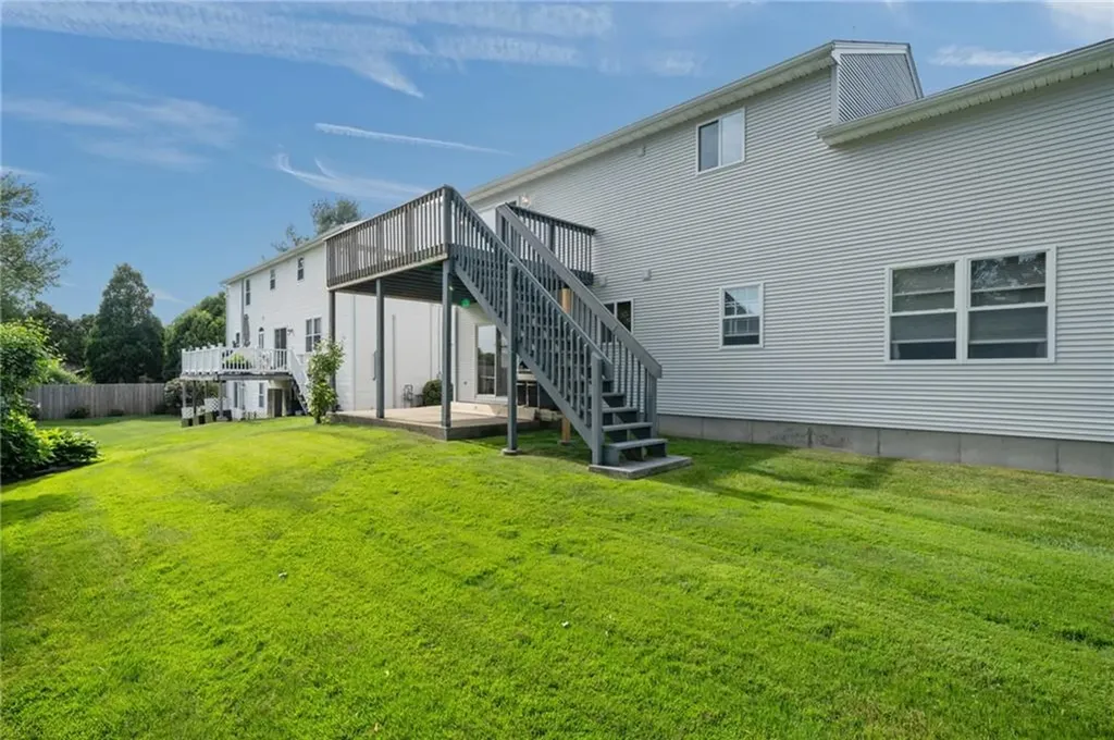 40 Conanicus Road Narragansett RI 02882