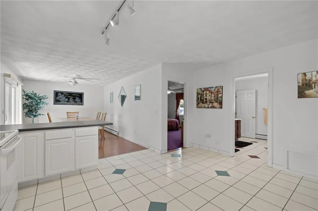 40 Conanicus Road Narragansett RI 02882