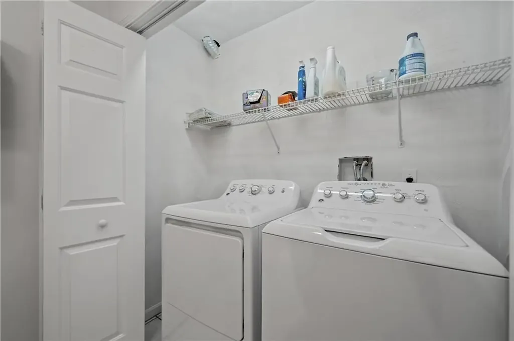 40 Conanicus Road Narragansett RI 02882
