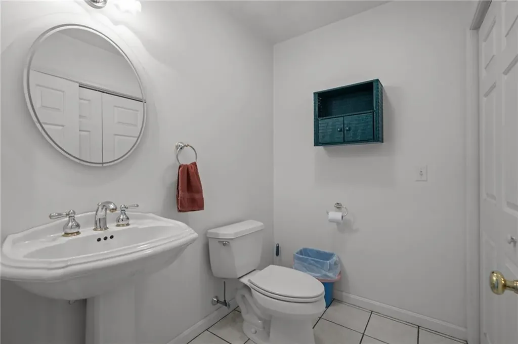 40 Conanicus Road Narragansett RI 02882