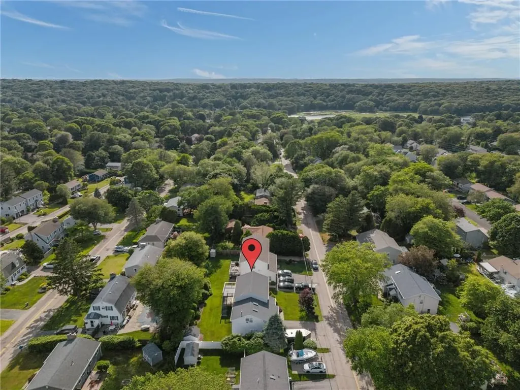 40 Conanicus Road Narragansett RI 02882