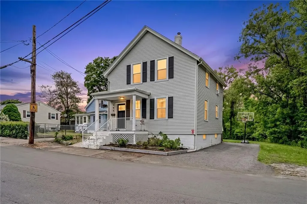 224 Francis Avenue North Providence RI 02904