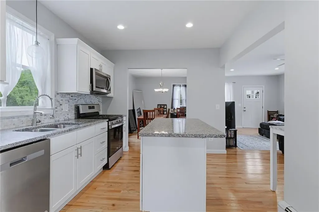 224 Francis Avenue North Providence RI 02904