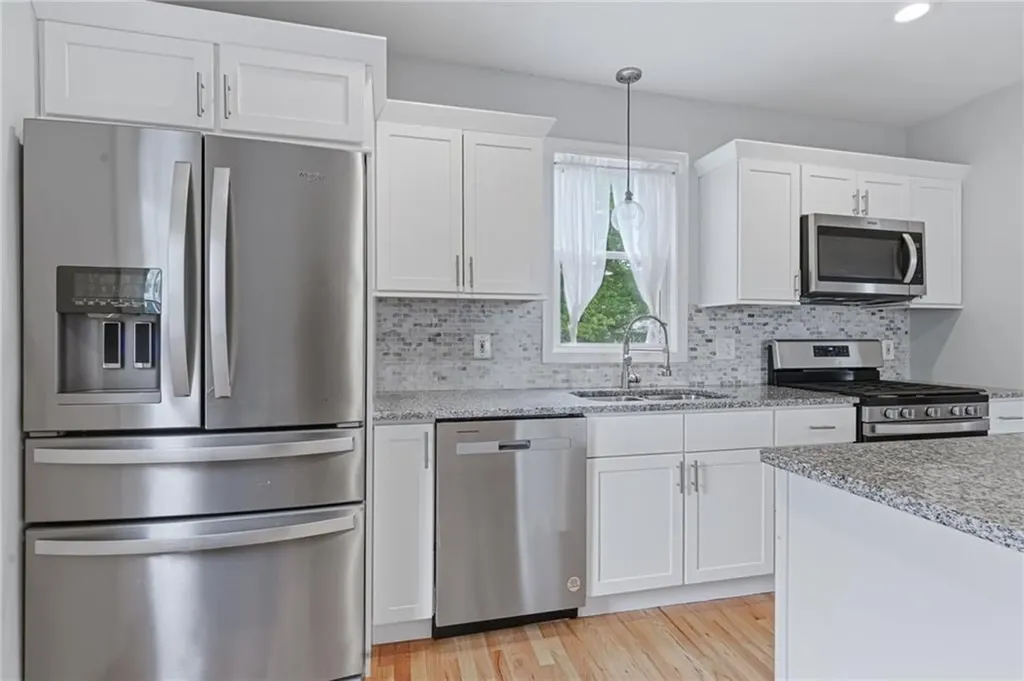 224 Francis Avenue North Providence RI 02904