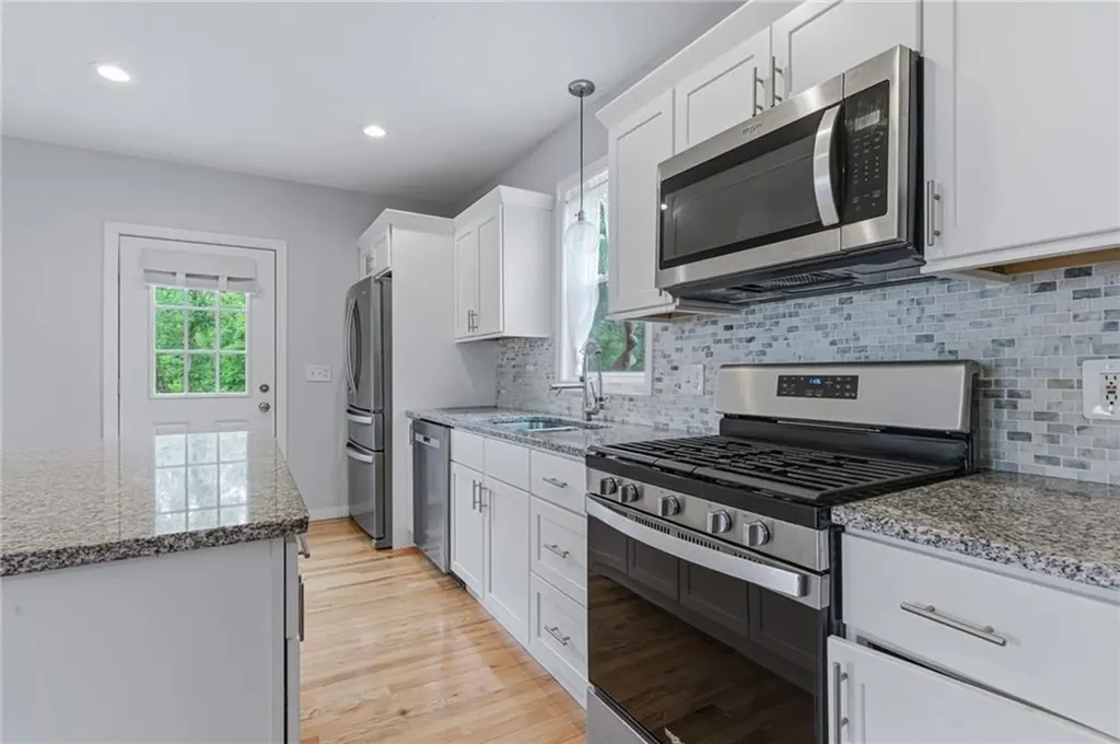 224 Francis Avenue North Providence RI 02904