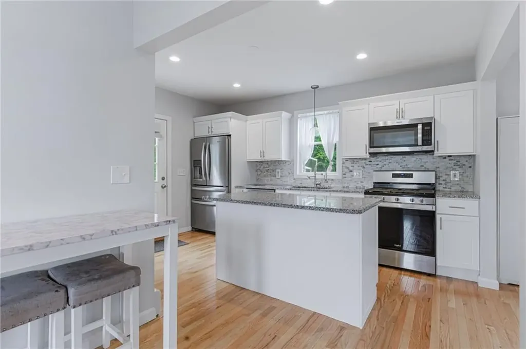 224 Francis Avenue North Providence RI 02904