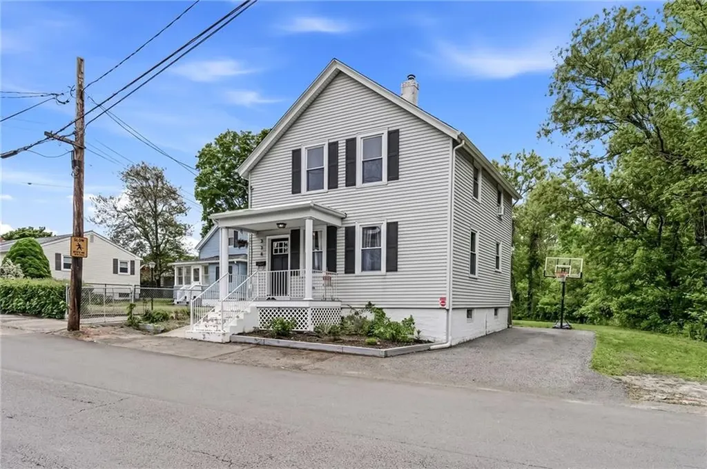 224 Francis Avenue North Providence RI 02904
