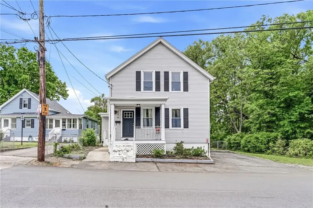 224 Francis Avenue North Providence RI 02904