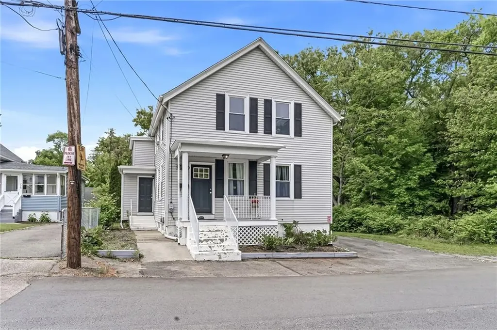224 Francis Avenue North Providence RI 02904