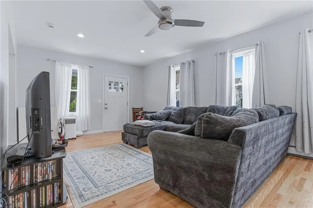 224 Francis Avenue North Providence RI 02904