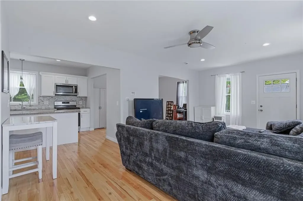 224 Francis Avenue North Providence RI 02904