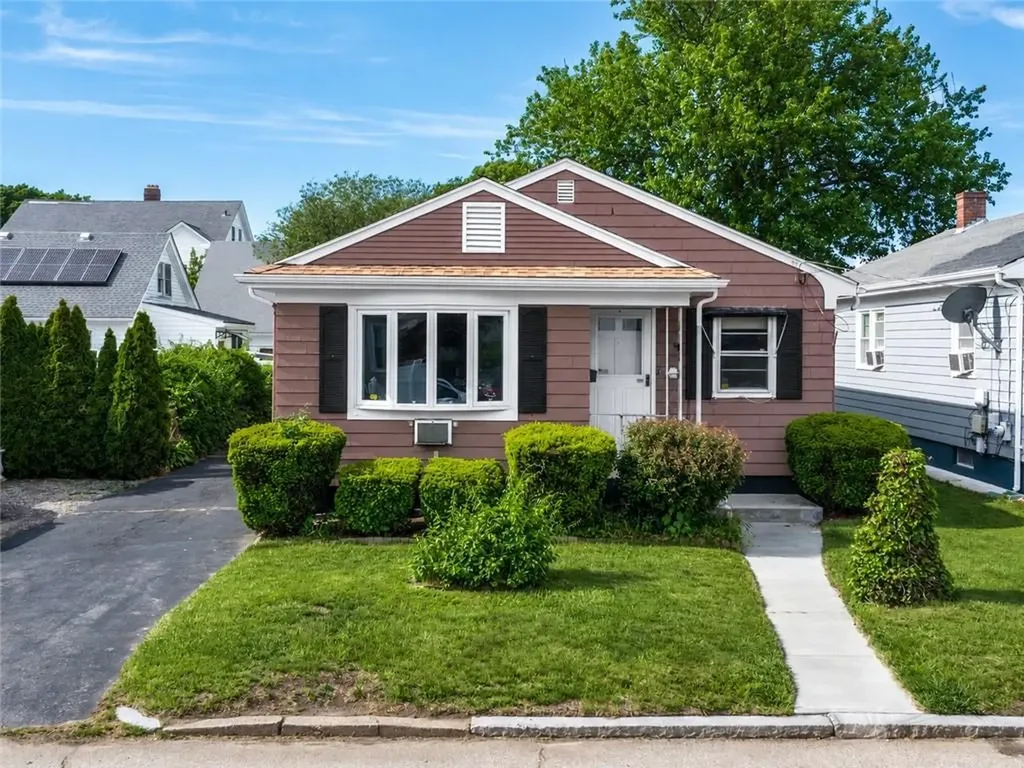 33 Alden Street Providence RI 02909