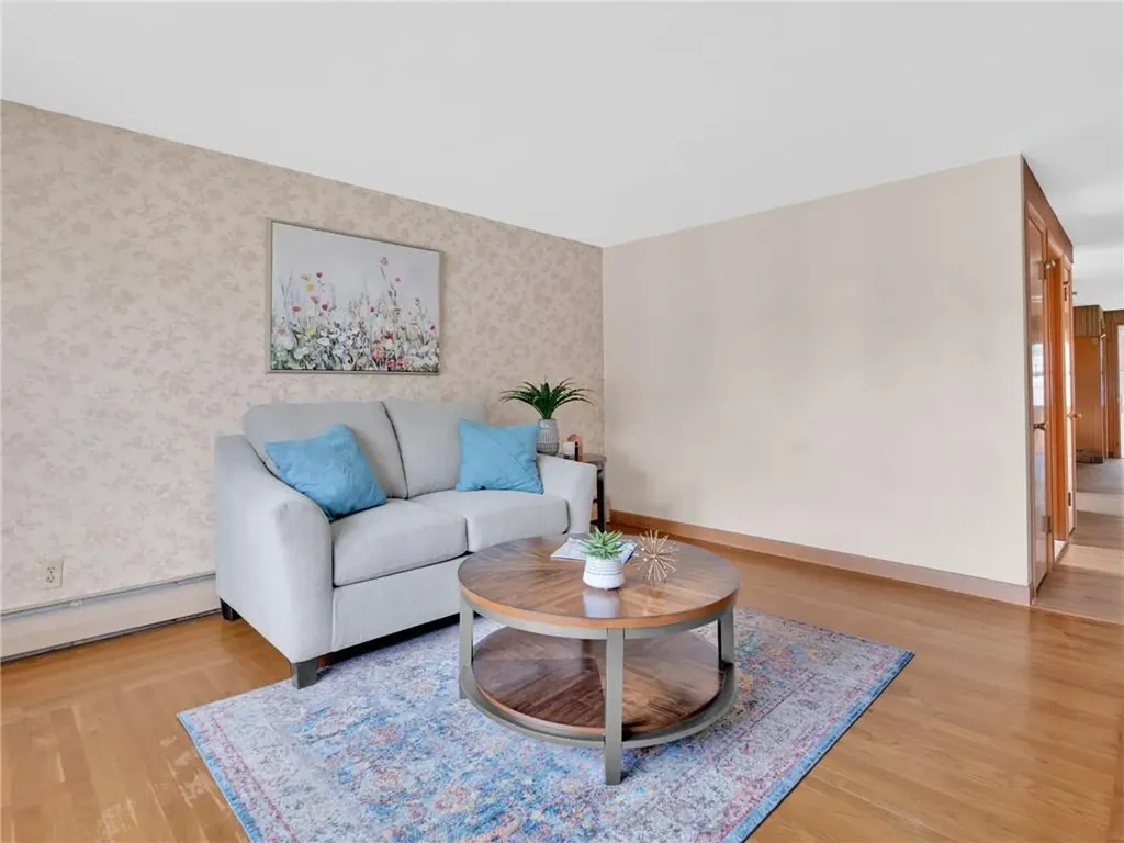33 Alden Street Providence RI 02909