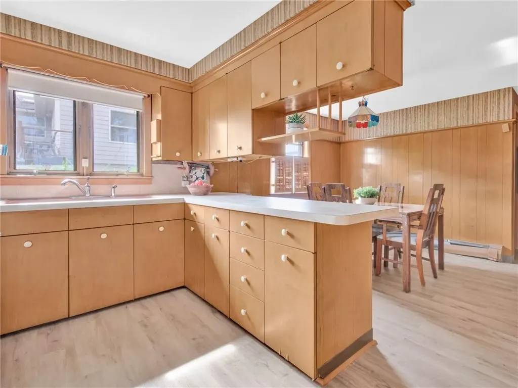 33 Alden Street Providence RI 02909