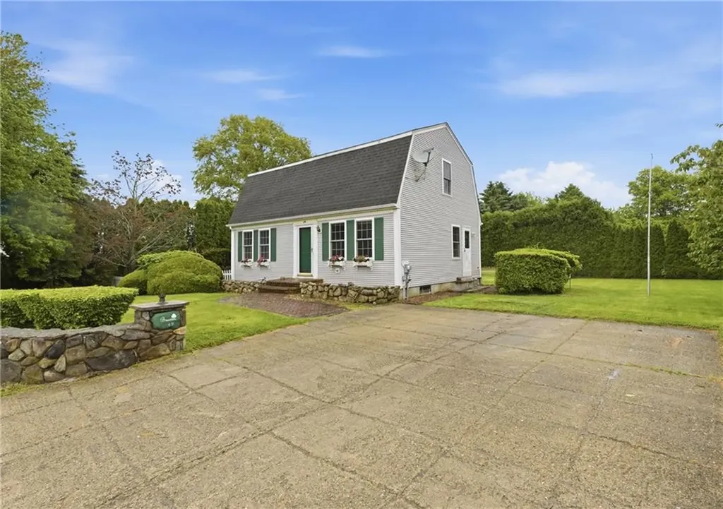 49 Harvest Road Middletown RI 02842