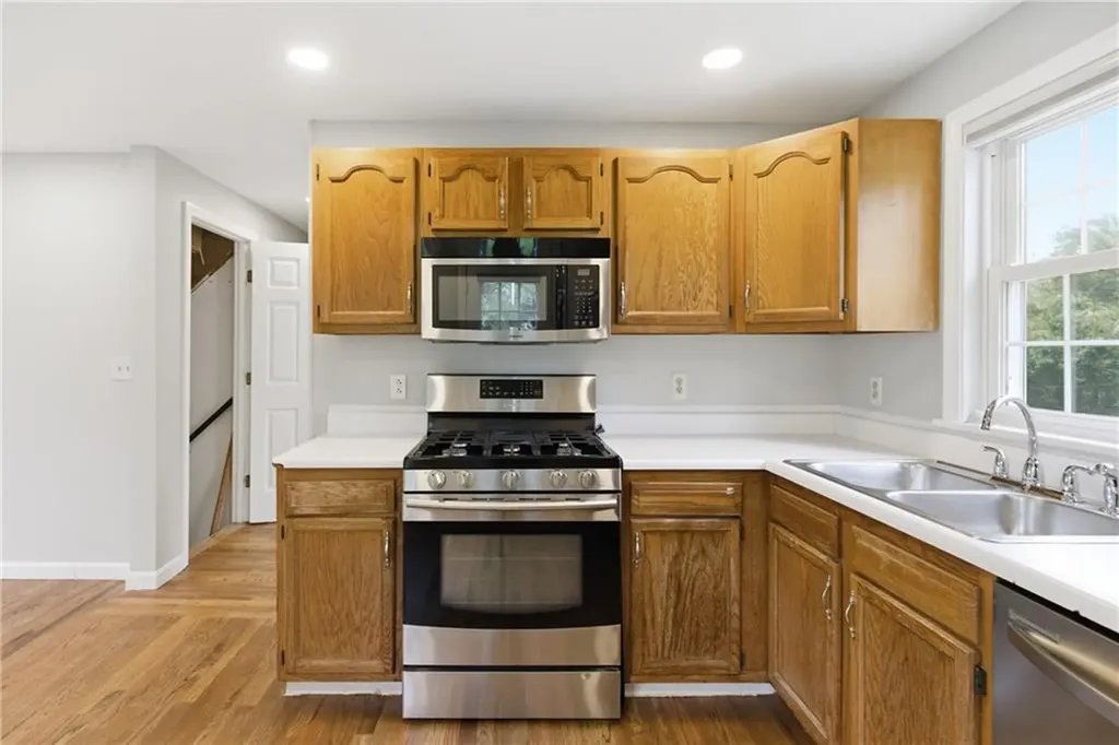 49 Harvest Road Middletown RI 02842