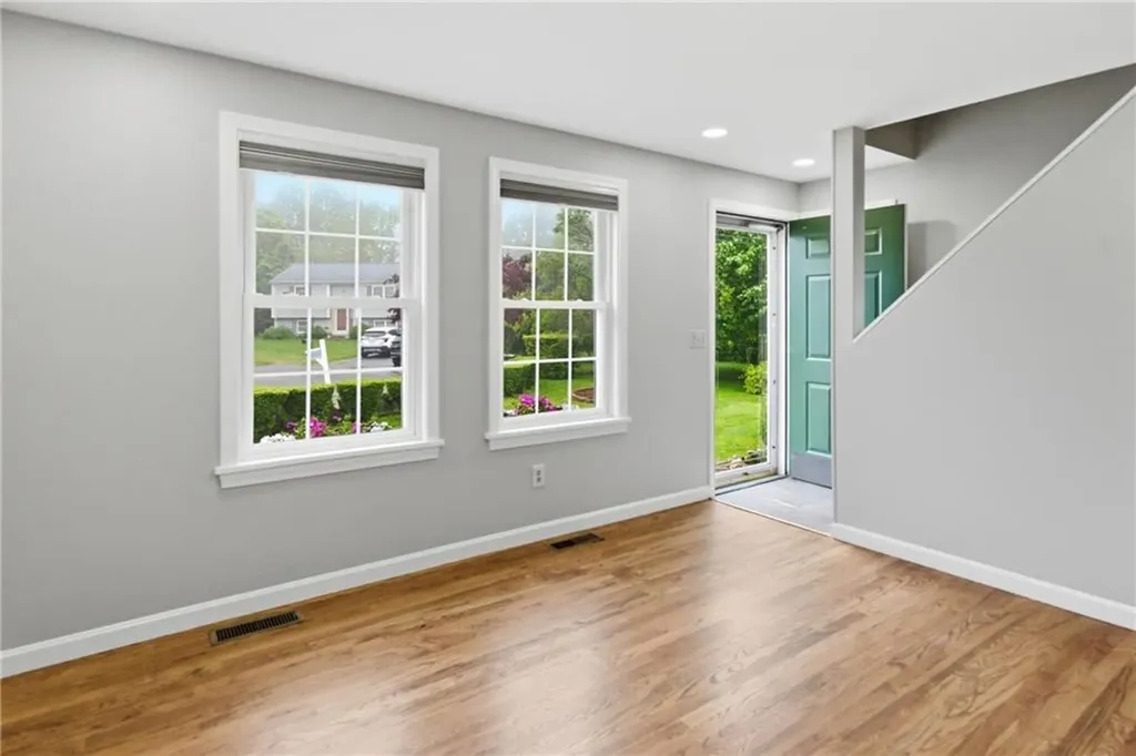 49 Harvest Road Middletown RI 02842