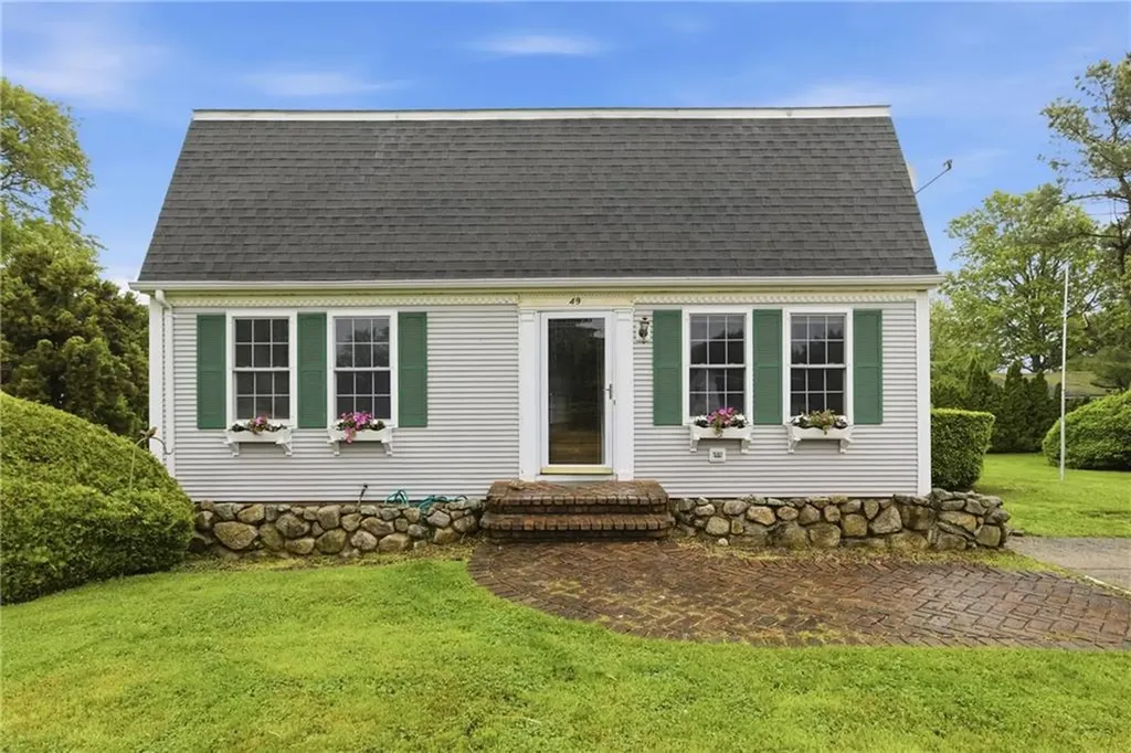 49 Harvest Road Middletown RI 02842