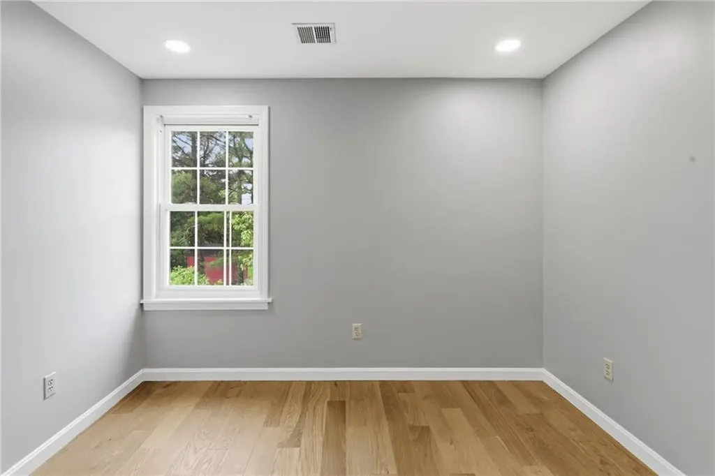49 Harvest Road Middletown RI 02842