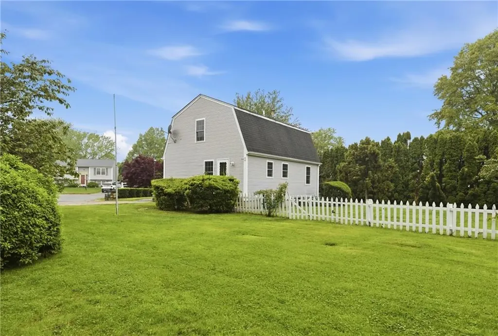 49 Harvest Road Middletown RI 02842