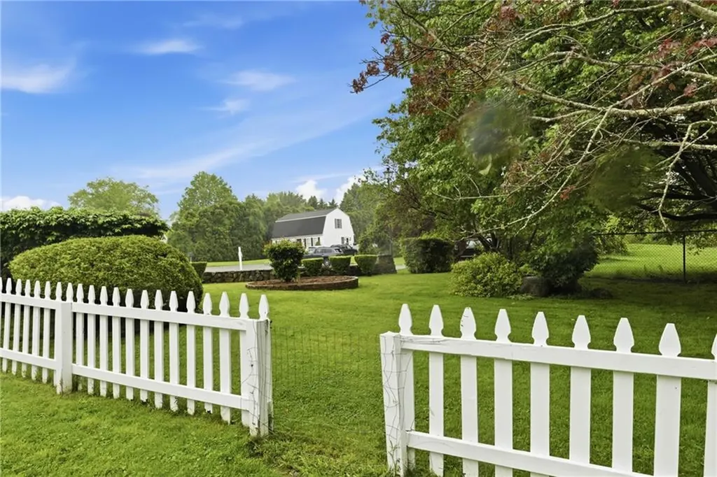49 Harvest Road Middletown RI 02842