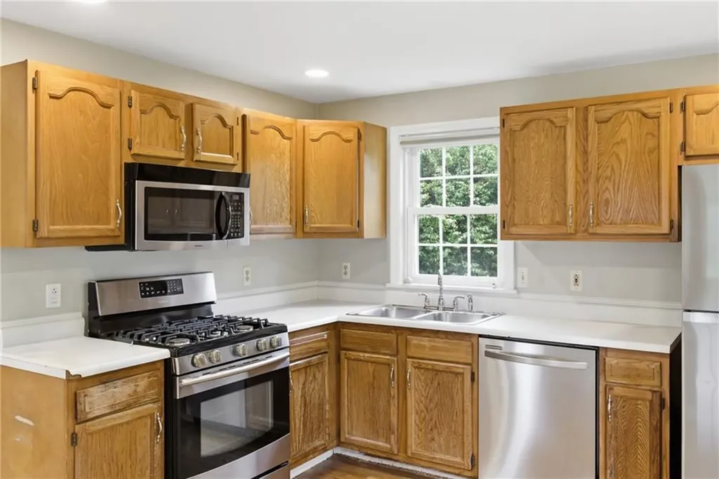 49 Harvest Road Middletown RI 02842