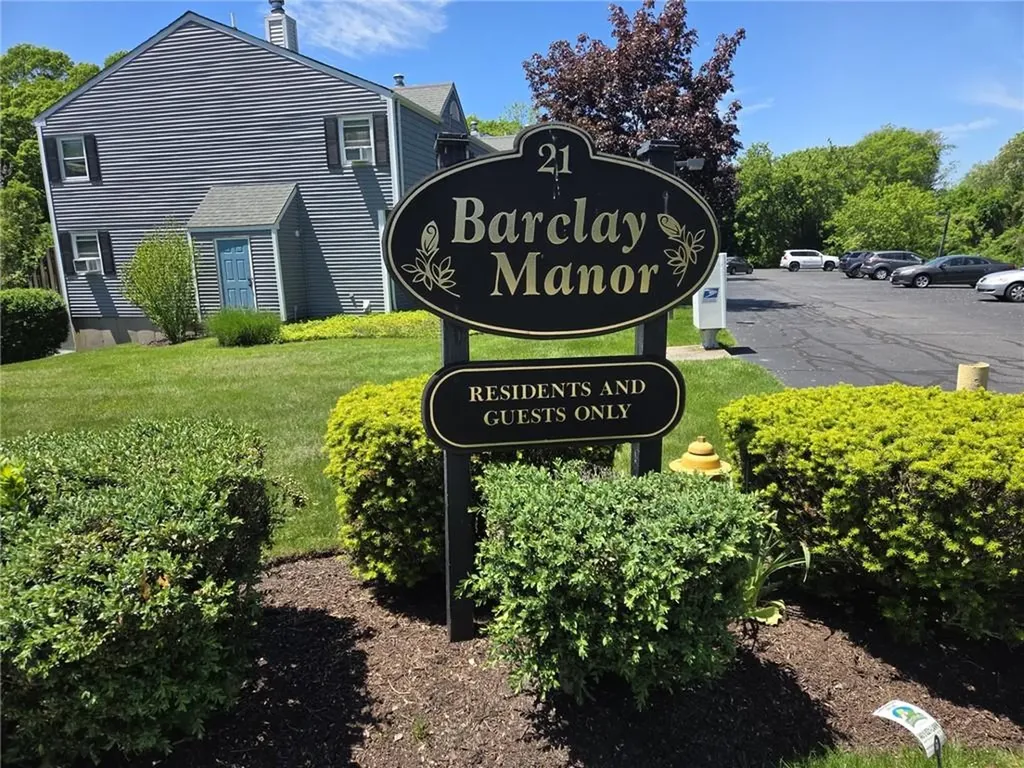 21 Sterling Drive Tiverton RI 02878