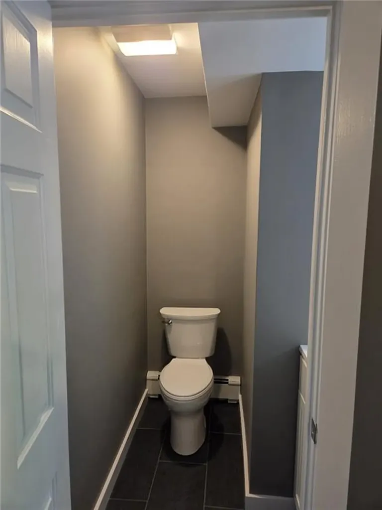 21 Sterling Drive Tiverton RI 02878