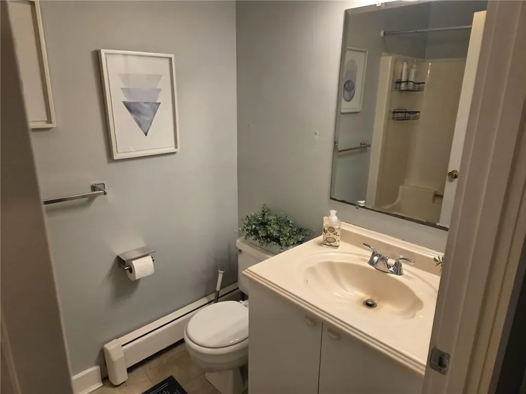 21 Sterling Drive Tiverton RI 02878
