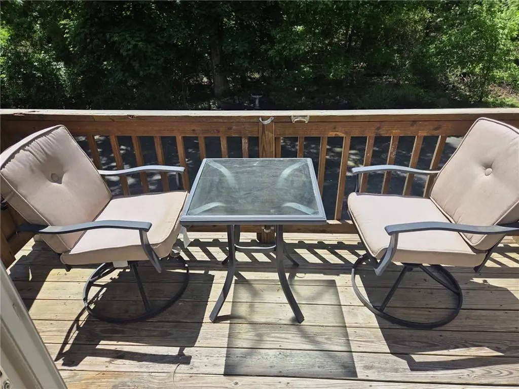 21 Sterling Drive Tiverton RI 02878