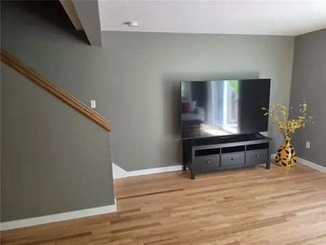 21 Sterling Drive Tiverton RI 02878