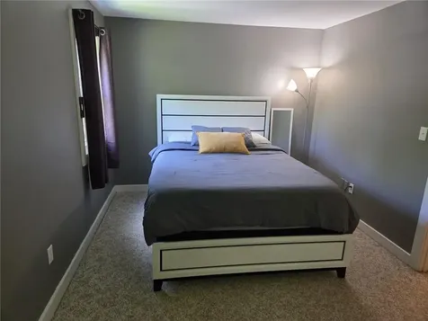 21 Sterling Drive Tiverton RI 02878