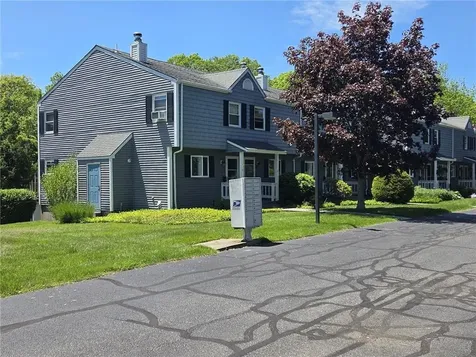 21 Sterling Drive Tiverton RI 02878