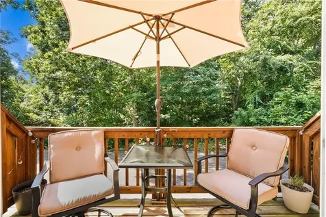 21 Sterling Drive Tiverton RI 02878