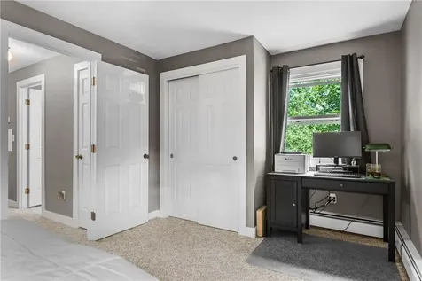 21 Sterling Drive Tiverton RI 02878