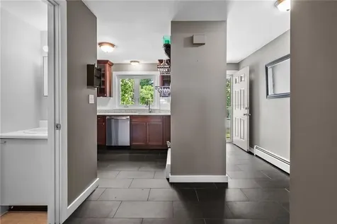 21 Sterling Drive Tiverton RI 02878