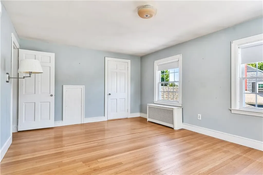 172 Hoyt Avenue East Providence RI 02916