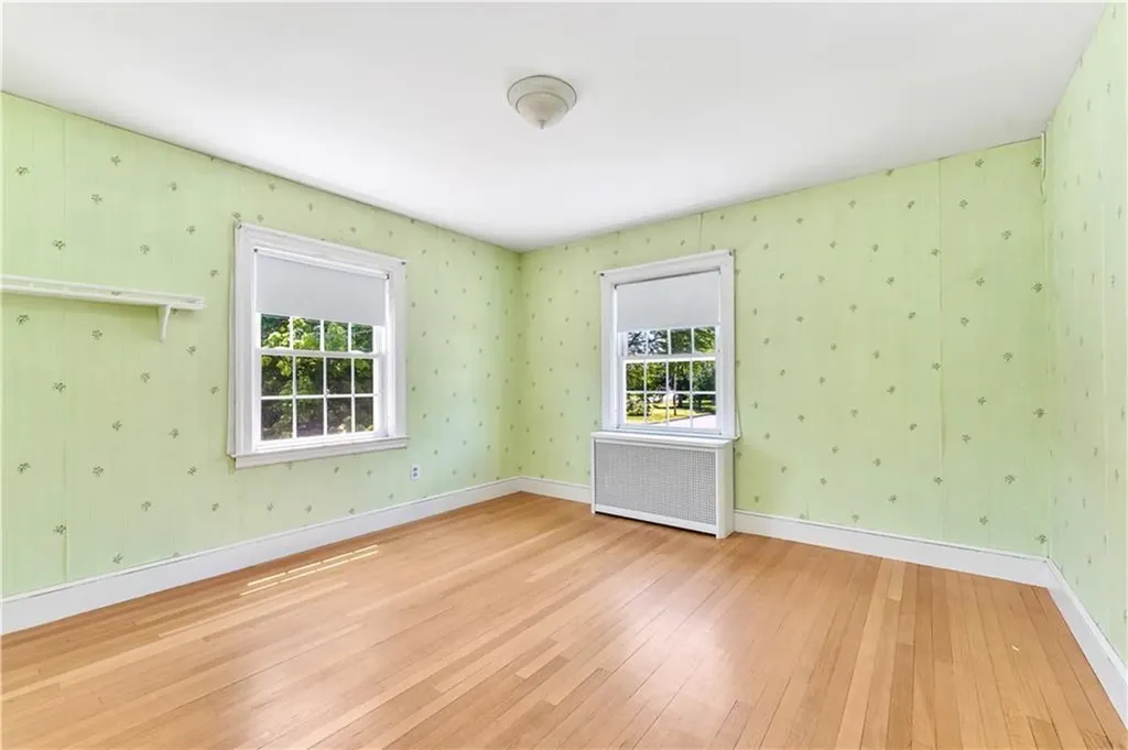 172 Hoyt Avenue East Providence RI 02916