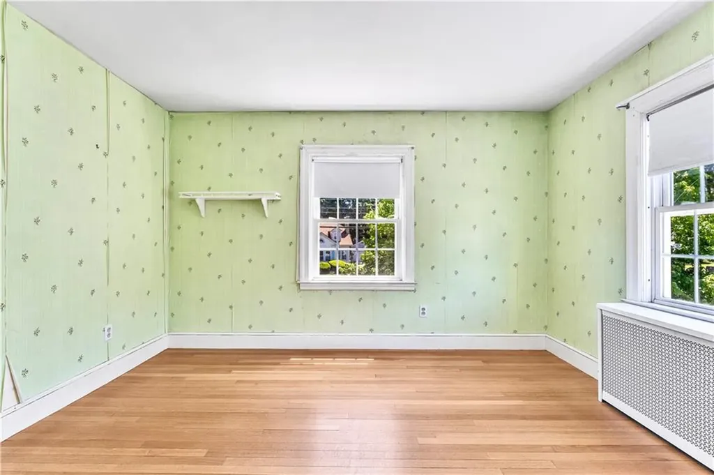 172 Hoyt Avenue East Providence RI 02916