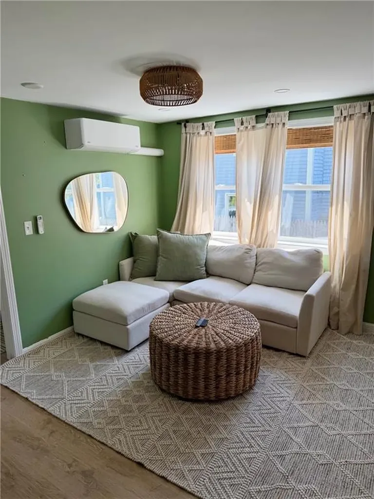 3 Clinton Street Newport RI 02840