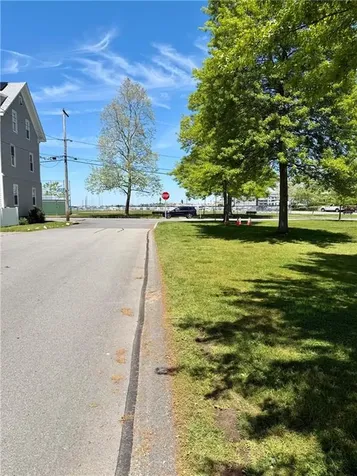 3 Clinton Street Newport RI 02840