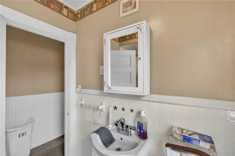 26 Ashland Place New Bedford MA 02740