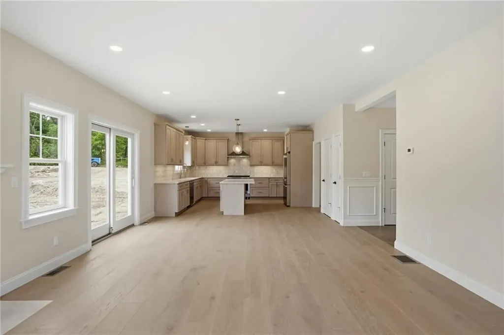 413 New River Road Lincoln RI 02838